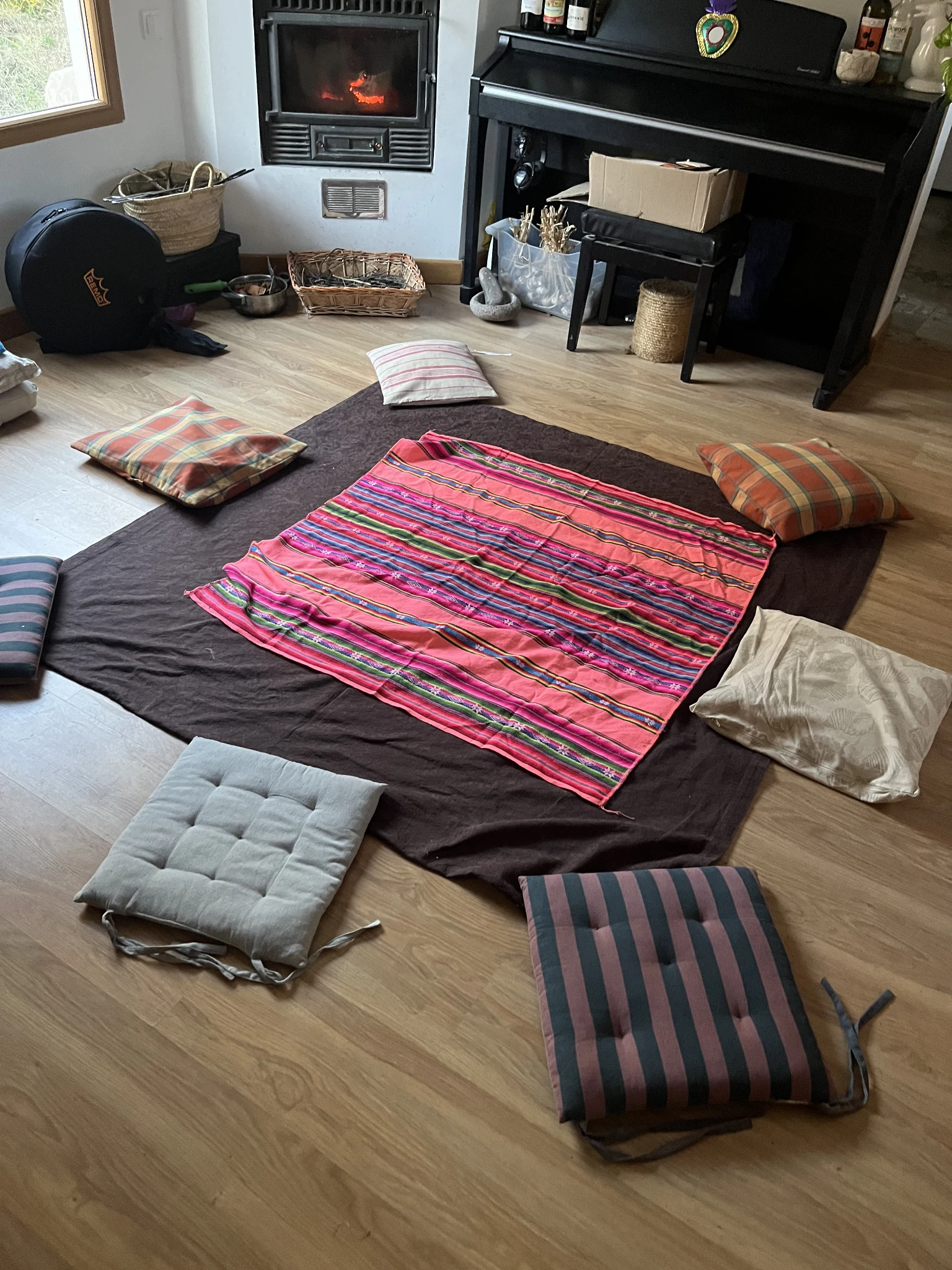 Círculo preparado con almohadones y paño